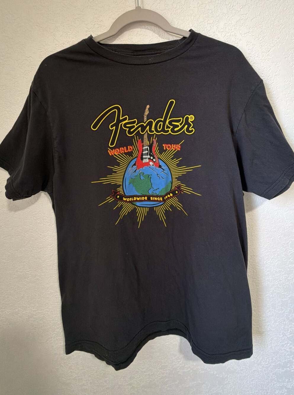Fender World Tour T-Shirt Size Large Black Cotton Graphic Tee